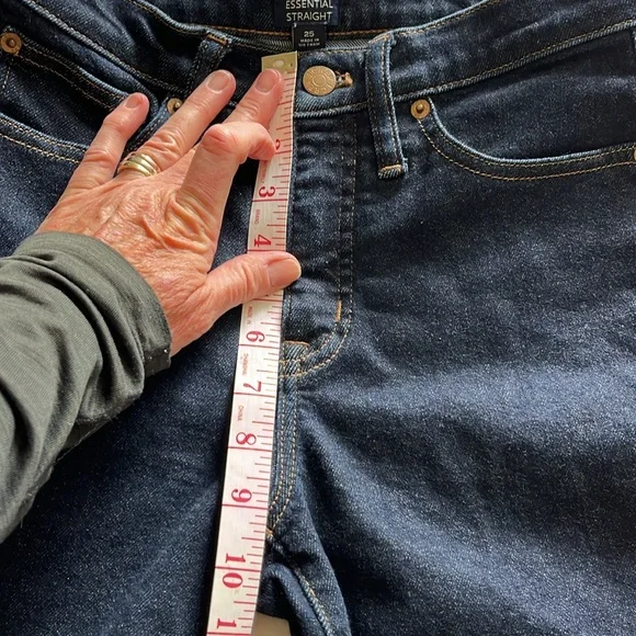 🎉 BOGO! 2/$12! J. Crew Essential Straight Jeans - Picture 5 of 7